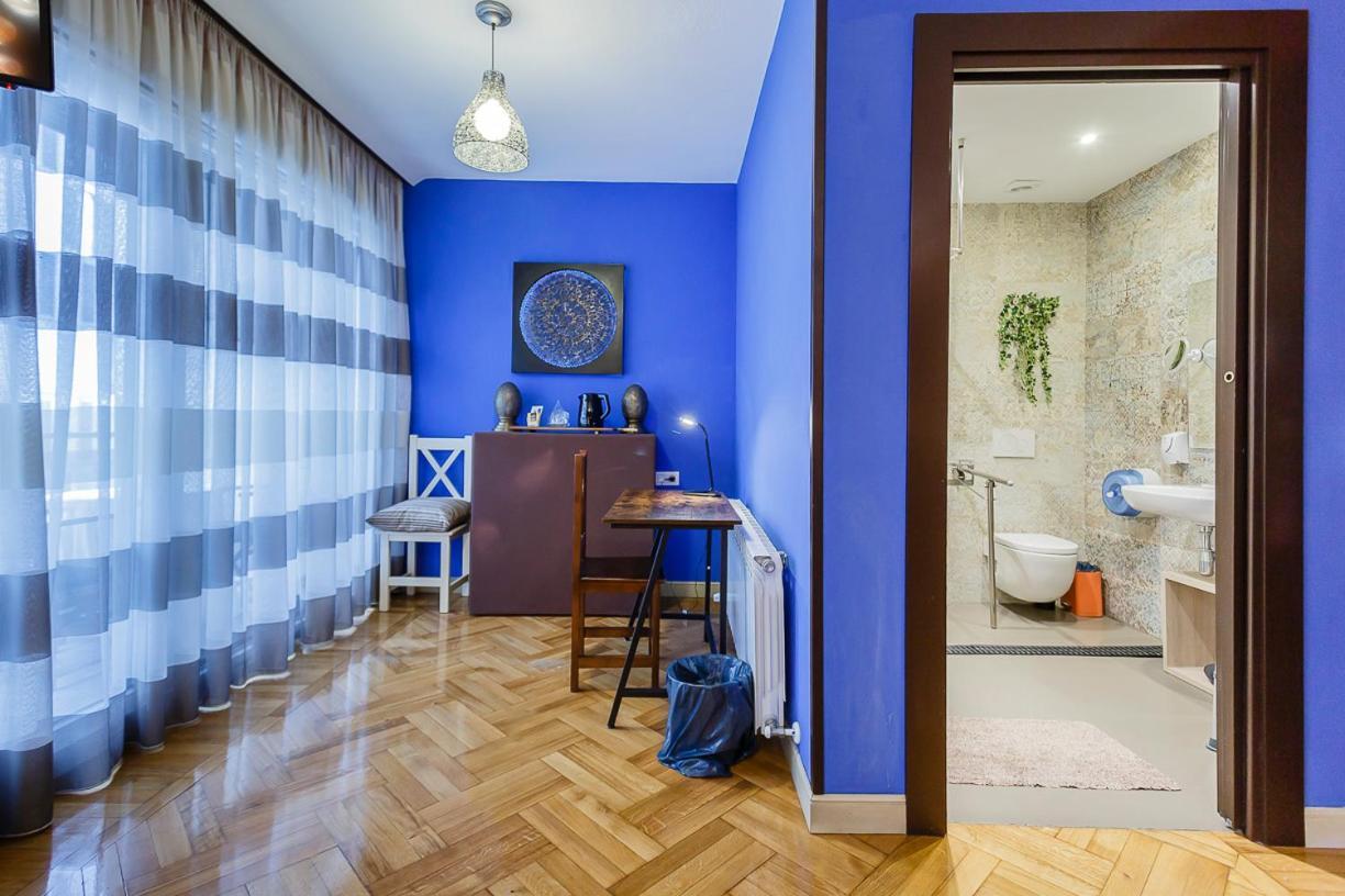 Hostal Rodas Pamplona Eksteriør bilde