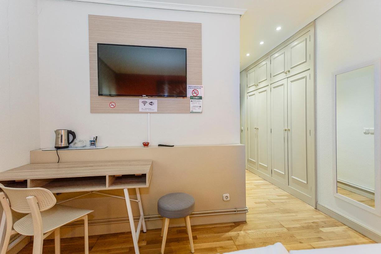 Hostal Rodas Pamplona Eksteriør bilde