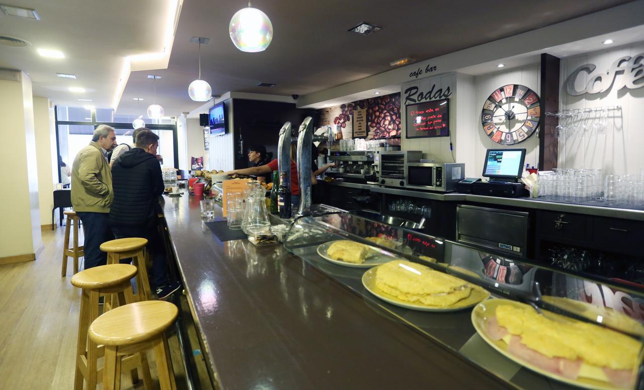 Hostal Rodas Pamplona Eksteriør bilde